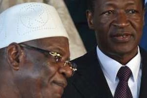 Le président élu du Mali Ibrahim Boubacar Keïta (G) et le président burkinabè Blaise Compaoré. © AFP