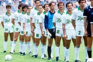 Les onze joueurs algériens de l’équipe des Fennecs en 1986. © Pichon/Panoramic