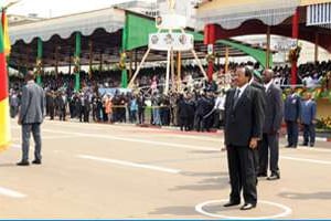 Paul Biya compte sur l’armée pour assurer sa succession. © DR