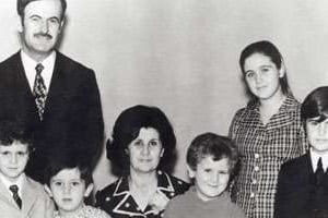 La famille Assad, Annissa au centre. © AAR/SIPA