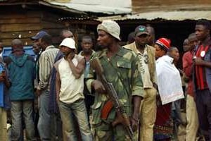 Un rebelle du M23 à Kimbuba, dans le territoire contrôlé par le mouvement, le 25 juillet 2013. © AFP