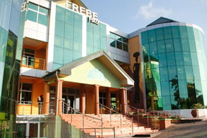 Le nouveau centre commercial Erebe Mall à Tokaradi, au Ghana. © Chris Stein/JA