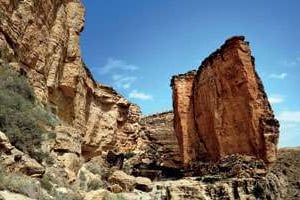 Le canyon de Tajmint, à 50 km au sud-est d’Alger, un lieu légendaire pour la guerrière. © Omar Sefouane pour J.A.