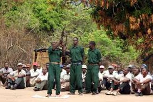 Des membres de l’ancienne guérilla à Gorongosa, au Mozambique, le 8 novembre 2012. © AFP