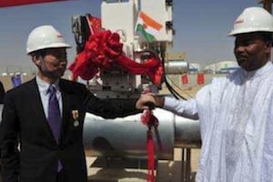 CNPC opère la raffinerie de Zinder, inaugurée en novembre 2011 par le président Mahamadou Issoufou. © Ambassade de Chine au Niger