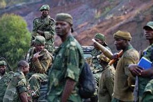 Des soldats de l’armée congolaise, près de Goma le 4 septembre. © AFP/Carl de Souza