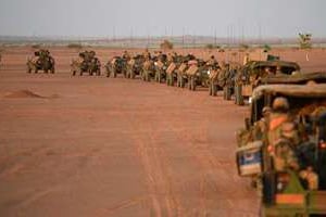 Un convoi de l’armée française au Mali, le 2 novembre 2013. © Philippe Desmazes/AFP