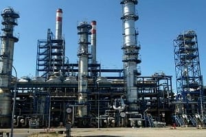 L’exploitation du champ d’Agadem menée par la CNPC permet de ravitailler la raffinerie de Zinder (photo), société sino-nigérienne. DR