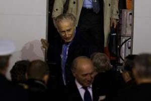 Le retour de l’ex-otage Francis Collomp en France, le 18 novembre 2013. © AFP