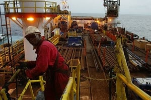 Une plateforme pétrolière du français Total, en Angola. © AFP