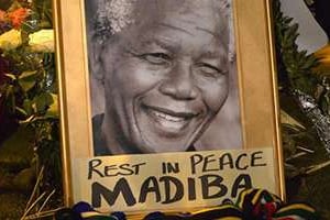 Les Sud-africains considèrent Mandela comme leur « père ». © AFP