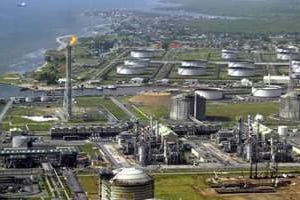 Shell a levé la force majeure sur ses exportations en provenance du sud du Nigeria © AFP