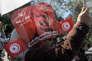 Lors d’un rassemblement en mémoire du militant d’opposition Chokri Belaid à Tunis, le 8 février. © AFP