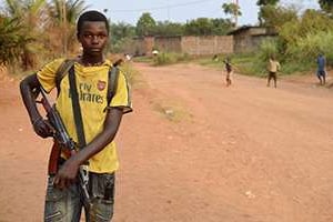 Un jeune combattant anti-balaka à Bangui, le 18 janvier 2014. © AFP