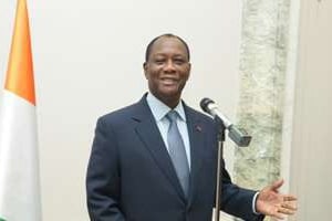 Alassane Ouattara le 27 février à l’ambassade de Côte d’Ivoire à Paris. © Présidence ivoirienne
