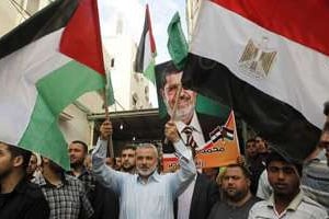 La célébration de la victoire de Mohamed Morsi à Gaza, le 24 juin 2012. © AFP