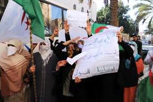 Une manifestation le 27 janvier 2014 à Ghardaïa. © AFP
