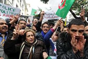 Manifestation à Alger, le 15 mars 2014, contre un quatrième mandat de Bouteflika. © AFP