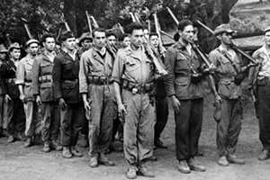 Combattants de l’ALN prise dans les années 1950 en Algérie. © AFP