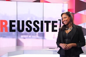 Élé Asu, présentatrice de Reussite. © Canal + Afrique