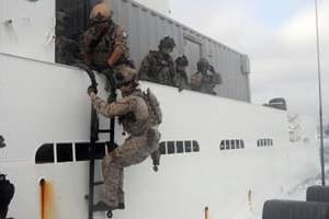 Des forces spéciales de la marine américaine en opération le 23 mai 2012 au large de San Diego. © AFP