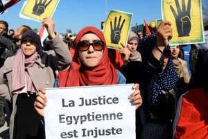 Manifestation en Tunisie, contre la condamnation à mort de 529 personnes. © Yassine Gaidi / ANADOLU AGENCY / AFP