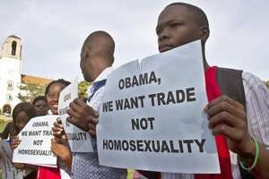 Des manifestants anti-homosexualité dans les rues de Kampala, le 31 mars 2014. © AFP