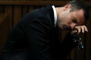Oscar Pistorius dans le box des accusés, le 7 avril. © AFP