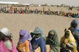 Des déplacés soudanais au camp de Kalma au Darfour. © AFP