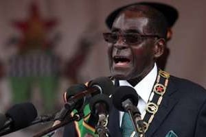Robert Mugabe lors du discours officiel des célébrations du 34e anniversaire de l’indépendance. © AFP