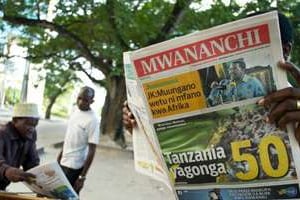 La une d’un quotidien tanzanien, à Dar es Salaam le 26 avril 2014. © AFP