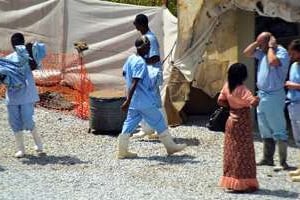 Centre d’isolation de patients atteints d’Ebola à l’hôpital Donka à Conakry le 14 avril 2014. © Cellou Binani/AFP