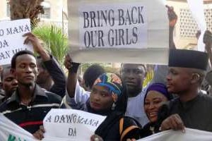 Manifestation des parents des jeunes filles enlevées, à Kano, le 30 avril 2014, au Nigeria. © AFP