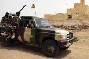 Patrouille de l’armée malienne près de Kidal. © AFP