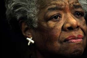 Maya Angelou fut écrivaine, danseuse, chanteuse, productrice, enseignante, serveuse, journaliste… © Tim Sloan/AFP/Getty Images