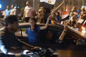 Des partisans de Sissi dans les rues du Caire le 28 mai. © AFP