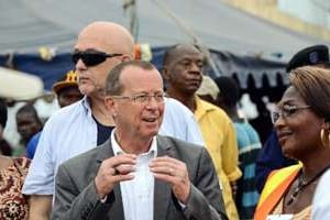 e chef de la Mission de l’ONU en RDC (Monusco), Martin Kobler, à Maluku, le 23 mai. © AFP