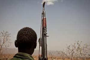 Un soldat du SPLM-N dans les environs de Talodi, en Kordofan Sud (Soudan), en avril 2012. © AFP