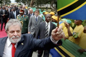 7 juillet 2010, Dar es-Salaam, Tanzanie. L’ancien président Luiz Inácio Lula da Silva s’est rendu douze fois en Afrique au cours de ses deux mandats. © Celso Junior/Agência Estado/AE/AFP