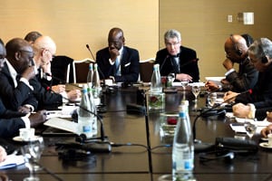 Table ronde organisée lors de la 2e édition du Africa CEO Forum. © Eric Larrayadieu/JA
