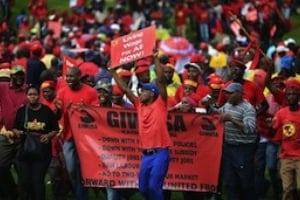 La grève des métallurgistes se poursuit en Afrique du Sud. © AFP