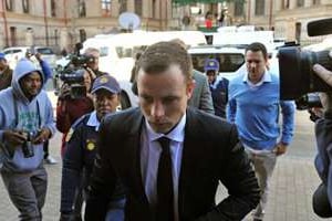 L’athlète paralympique sud africain Oscar Pistorius au tribunal de Pretoria le 7 juillet. © AFP/Antoine de Ras