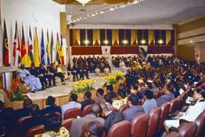 Ouverture de la session constitutive de la Cemac à Malabo en Guinée équatoriale en 1999. © Vincent Fournier pour J.A.