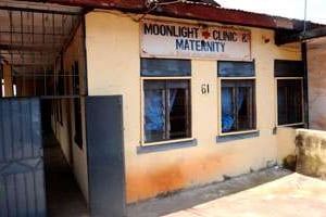 C’est dans une de ces maternités (ici à Enugu, au Nigeria) que sont remis les nourrissons. © Pius Utomi Ekpei/AFP