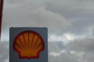Le groupe Shell détient 30% des parts des quatre champs pétroliers qu’il souhaite céder. © Jean-François Rollinger / JA