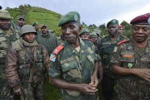 Le général Lucien Bahuma et ses hommes, à 80 km de Goma, le 5 novembre 2013. © AFP