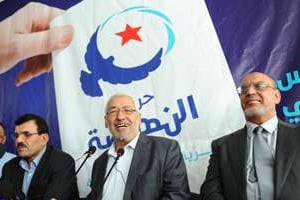 Rached Ghannouchi (c), leader du parti islamiste Ennahdha. © AFP