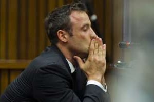 Oscar Pistorius en larmes, le 12e jour de son procès. © AFP