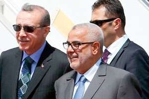 Abdelilah Benkirane (à dr.) et Recep Tayyip Erdogan, le 3 juin 2013 à Rabat. © Abdeljalil Bounhar/AP/Sipa