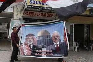 Affiche de réconciliation entre Hamas et Fatah. © Reuters